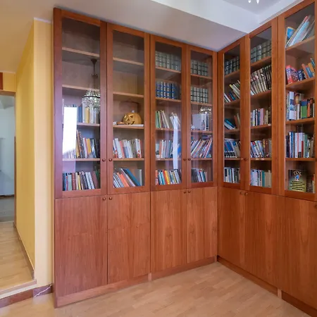 Petroni 38 By * בולוניה