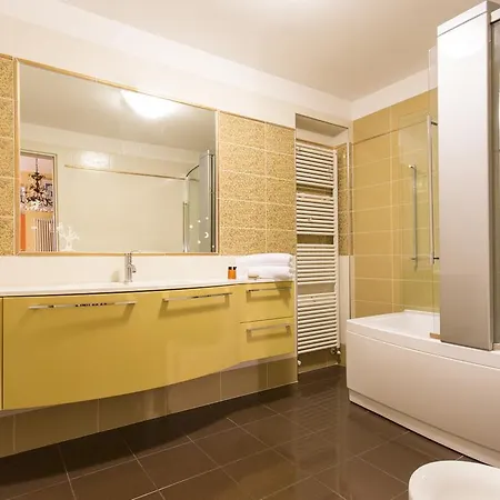 Petroni 38 By Bologna