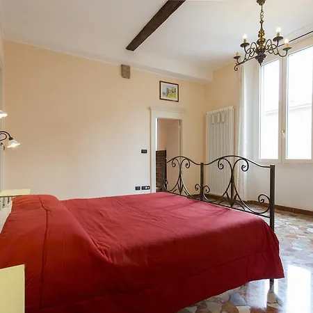 Petroni 38 By Bologna