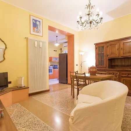 Petroni 38 By * Bologna