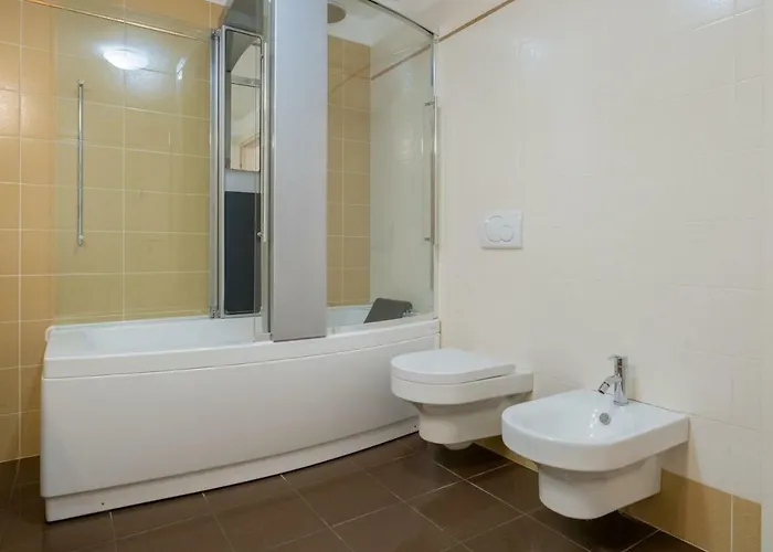 Petroni 38 By * Болонья