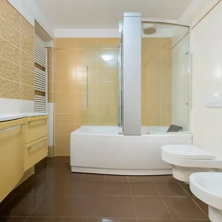 Apartment Petroni 38 By