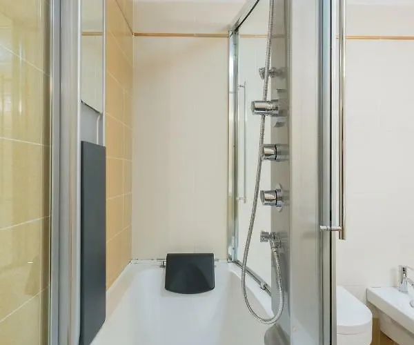 Appartement Petroni 38 By